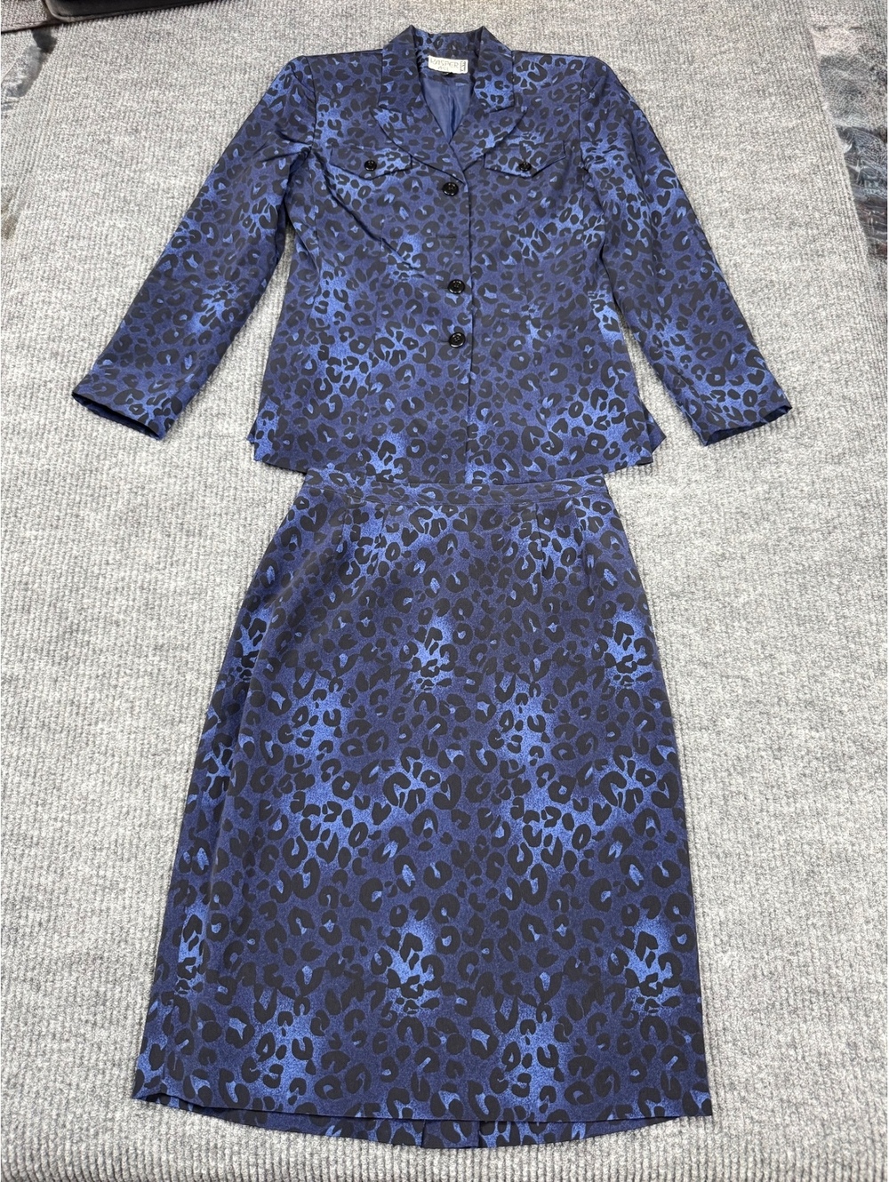Kasper ASL Leopard Print Skirt Suit Blue Black 2 Piece Size 6